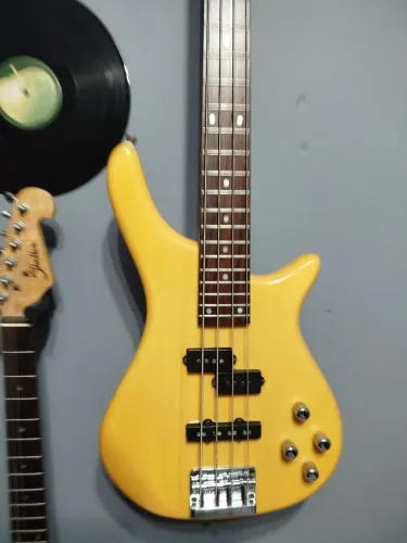 BAIXO 4 CORDA TAGIMA MEMPHIS YELLOW