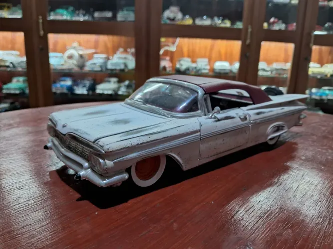 Miniaturas clássicas 1/18