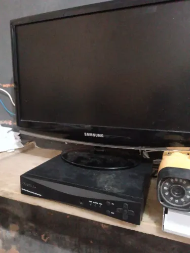 DVR de 8 canais com 5 câmaras 1 fonte 1 monitor