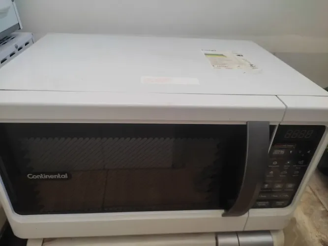 Microondas continental 34 litros funcionando perfeitamente entrego