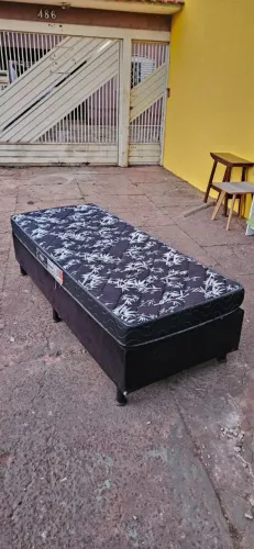cama box solteiro base e colchão espuma D28 bem conservados ((ENTREGO GRATIS))