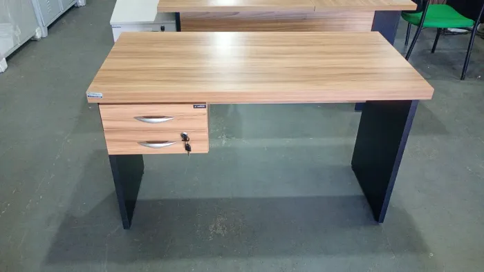 MESA RETA 40MM EXPESSURA 1.20X70CM 2 GAV AVISTA R$ 830.00 ZAP *