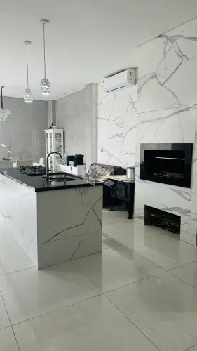 CASA COMERCIAL À VENDA NO ABRAÃO - AMPLO ESPAÇO E EXCELENTE POTENCIAL