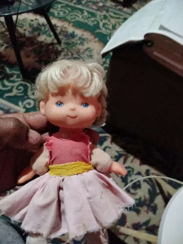 Vendo boneca antiga da estrela Moranguinho q