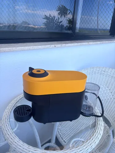 Cafeteira Nespresso Vertuo Pop Amarela - Pouco uso - Perfeita