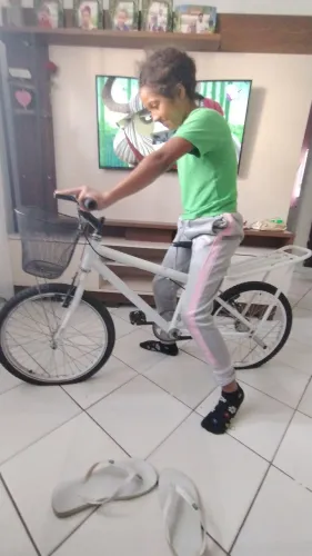 Troco uma bike por um teclado para minha filha. Ou vendo no valor de $350