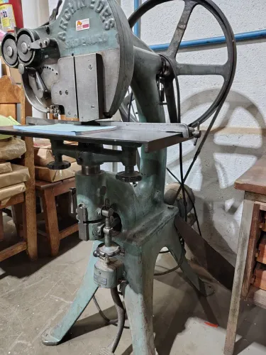 Grampeador Elétrico para copiadora e gráfica