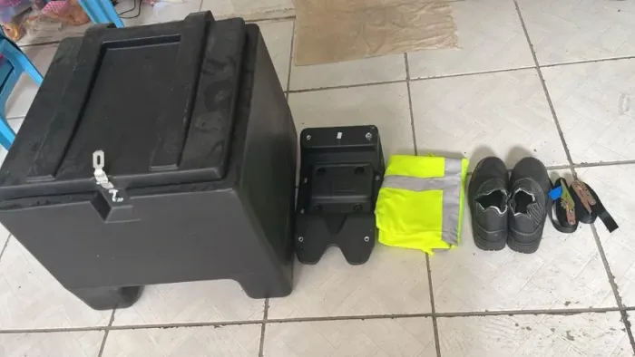 Baú de moto + suporte