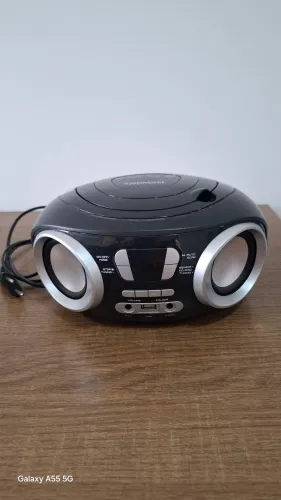 Rádio portátil CD USB MONDIAL 