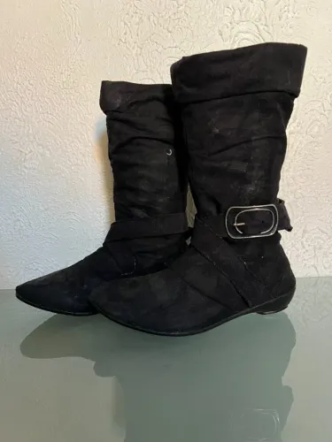 Bota  femenina tamanho 35