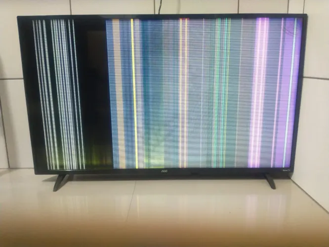TV 43 polegadas Led com defeito