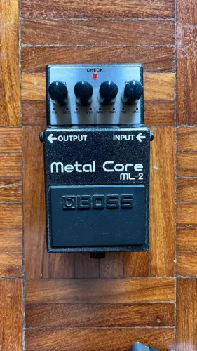 Boss Metal Core MT-2 - Estado Impecável