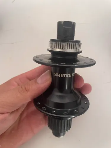 Cubo traseiro shimano MT 510 micro spline 142mm 32 furos