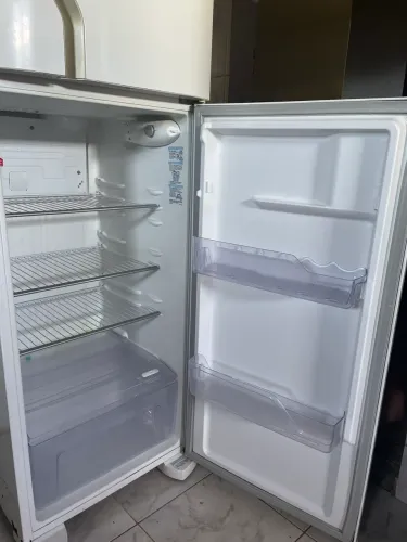Geladeira Electrolux DC44 - 362 Litros
