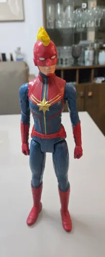 Bonecos marvel e vingadores original usado