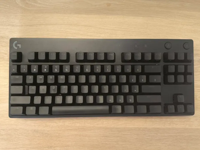 Teclado Logitech G PRO
