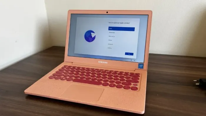 Notebook Samsung Flash F30 Rosa / Aquarela NP530XBB + Windows 11
