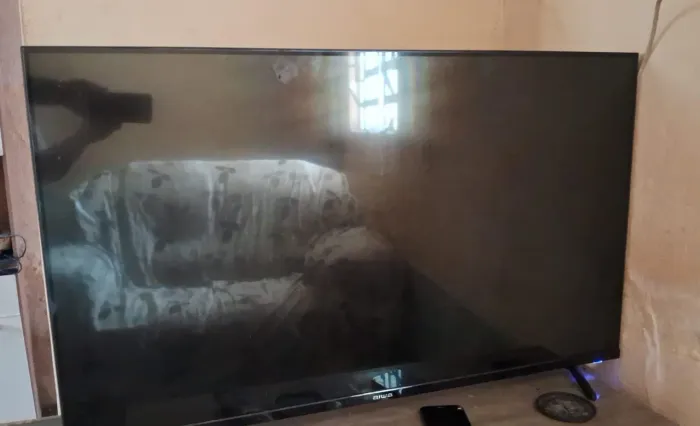 Vende-se uma smartv 43° polegada