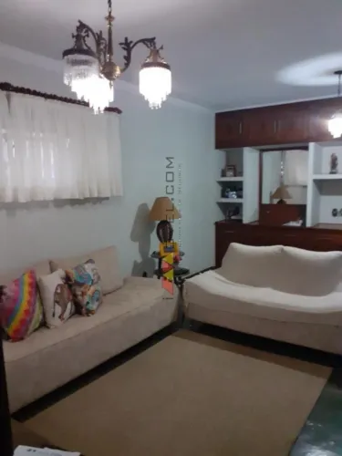 CASA RESIDENCIAL COM 3 QUARTOS, 262M² - SANTA CRUZ, RIO CLARO/SP
