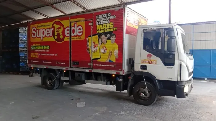 Caminhão Iveco Tector
