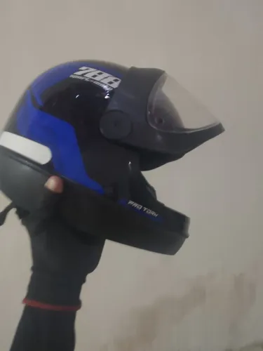 Capacete