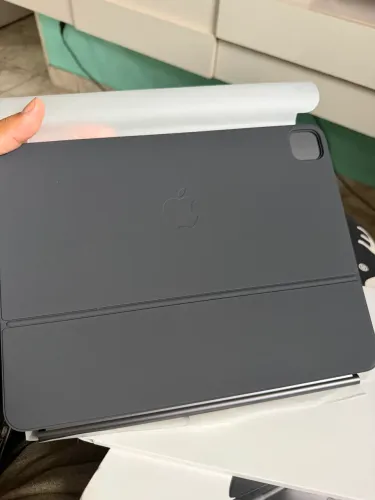Magic Keyboard para Apple iPad Pro de 13 polegadas (M4)