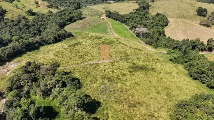 SÍTIO A VENDA EM SOCORRO COM 45,5 HECTARES