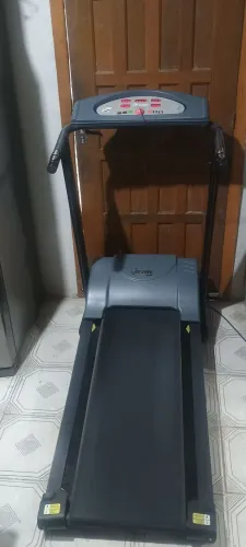 Esteira profissional Dream DR2110 Bivolt pouco uso