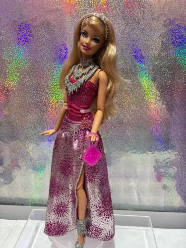 Barbie Fashionista Hollywood Divas Glam 2010 (ler anúncio!)