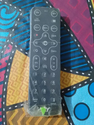Controle Sky: Semi Novo.