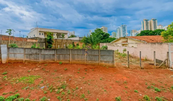 Lote à venda no Jardim Goiás