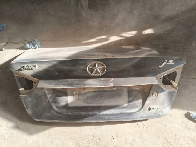 VENDO TAMPA DA MALA JAC J5 2013