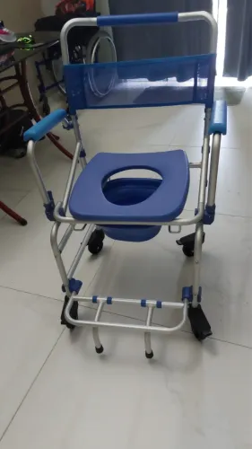 Cadeira de rodas de Banho
