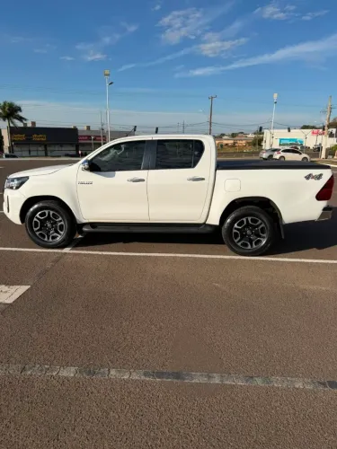 Toyota Hilux CD SRV 4X4 2.8 TDI Diesel Aut. 2024