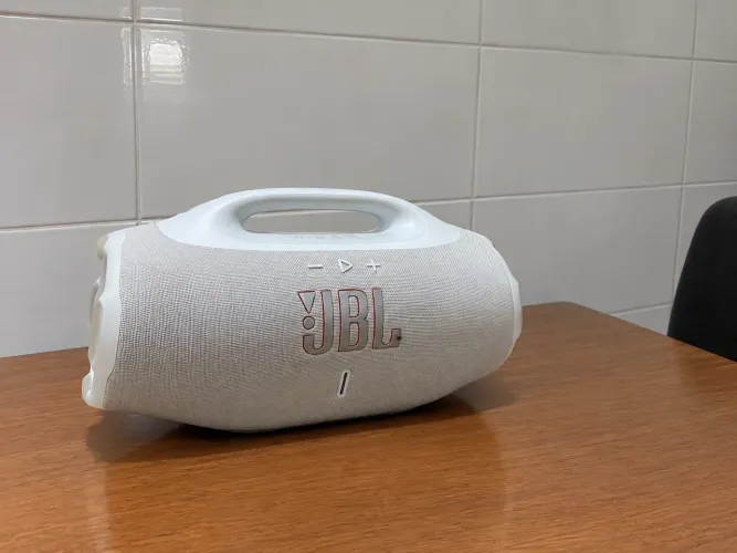 JBL Bombox 4