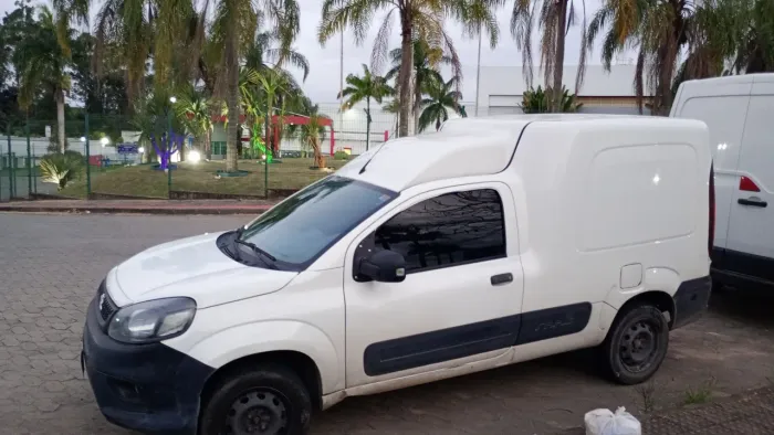 Faço frete barato 