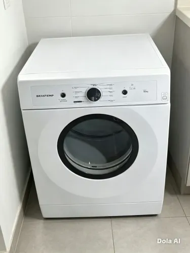 Secadora de roupas semi nova