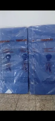 Vende-se 2 colchões novos de solteiro tem capa e estar na embalagem original