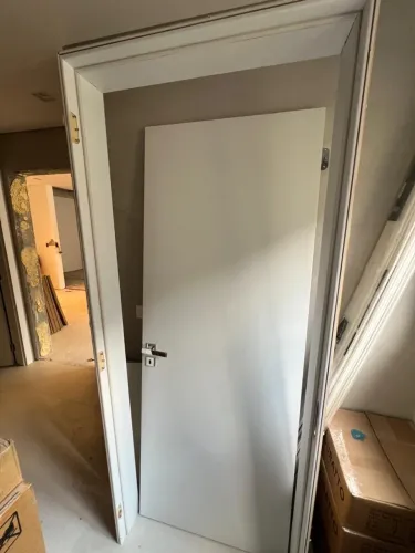 PORTA COMPLETA DE APARTAMENTO