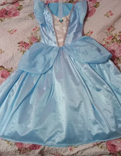 Vestido fantasia princesa cinderela usado em boas condições 