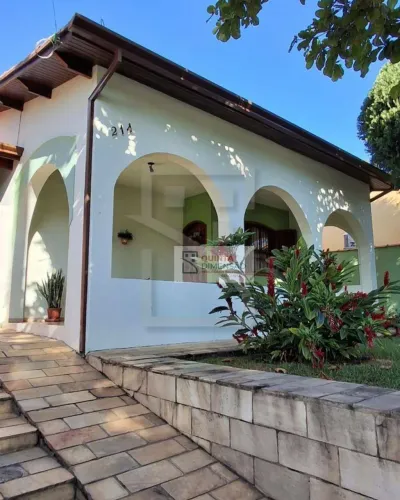 CASA À VENDA NO BAIRRO REGINA CÉLIA EM CRUZEIRO/SP