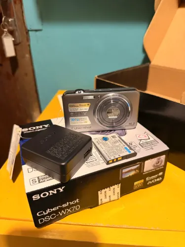 SONY TOUCHSCREEN CYBERSHOT DSC WX70