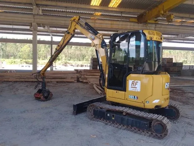 Mini Escavadeira CAT 303.5