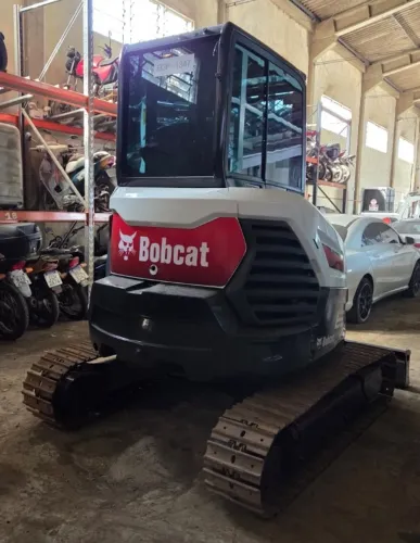 Bobcat E35Z Escavadeira
