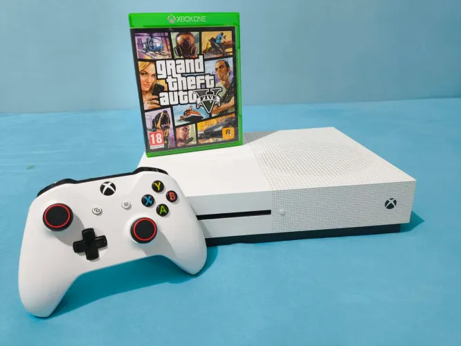 VENDO XBOX ONE S 1TB
