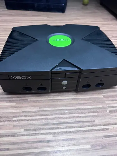 Console Xbox Clássico - 220V Cor Preta