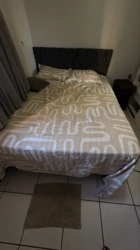 Cama Queen Ortobom + cabeceira Queen