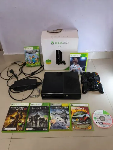 Xbox 360 E Completo + 2 Controles + 7 Jogos,PARA SAIR RÁPIDO!