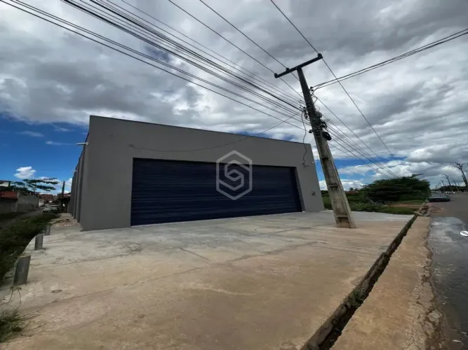 GALPÃO COMERCIAL NA AV. HENRY WALL DE CARVALHO