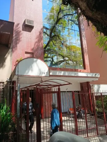 MOINHOS IMOBILIÁRIA aluga sala comercial próximo a rua Mostardeiro